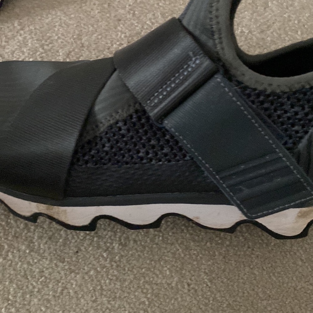 Sorel shoes - Picture 3 of 3